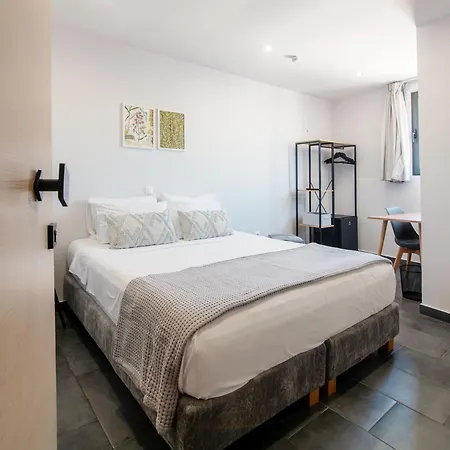 Navitas House Apart-hotel Atenas